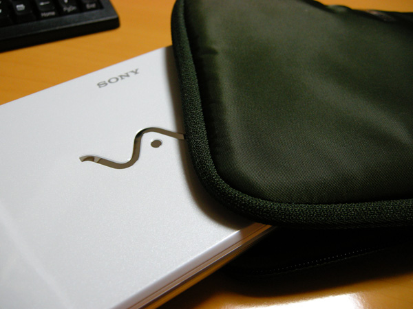 POUCH02.jpg